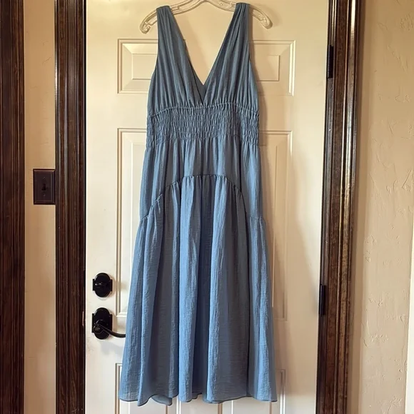 NWT Vince Medium Dusty Blue Gauze Tiered V-Neck Sleeveless Dress (ABBA) - Picture 8 of 16
